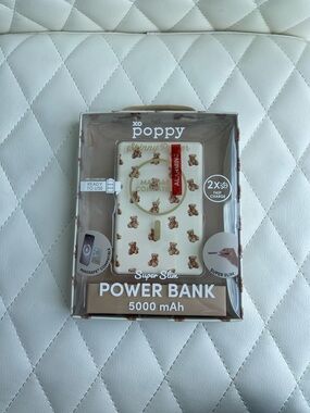xo poppy Super-Slim 5000mAh Power Bank - Cream with Bear Print